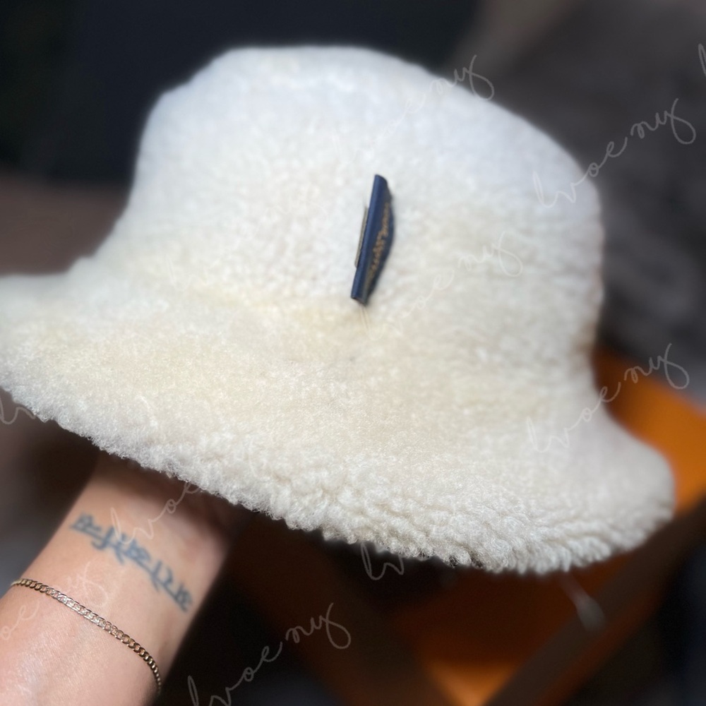 Louis Vuitton bucket hat - Picture 11 of 16